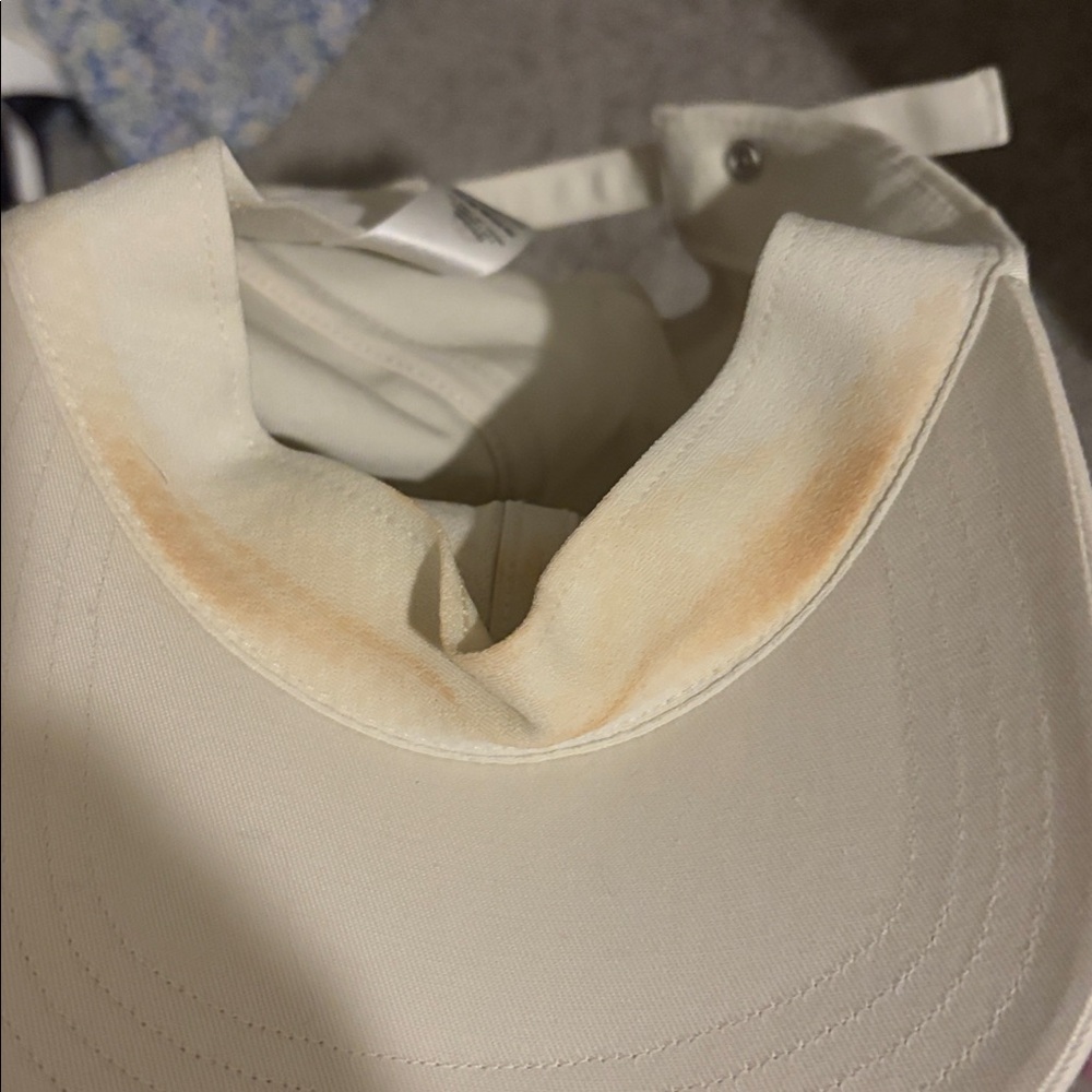 Hat - Picture 2 of 3